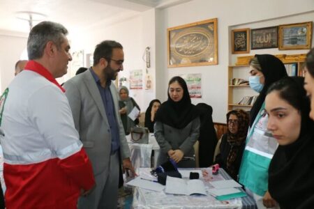 کاروان سلامت به روستای پیشنبور کلاردشت رسید کاروان سلامت به روستای پیشنبور کلاردشت رسید