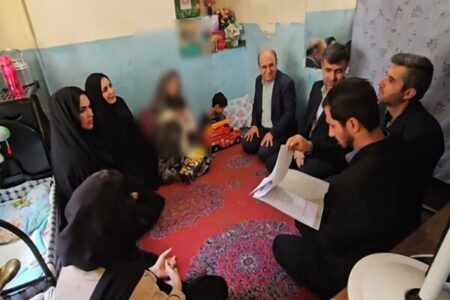 بازدید دادستان مرکز فارس از خانواده نیازمند زندانیان استان بازدید دادستان مرکز فارس از خانواده نیازمند زندانیان استان
