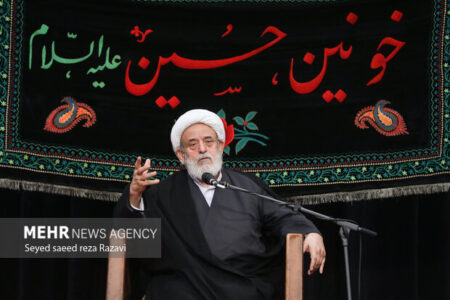 بشارت امام صادق (ع) به پیرمرد ۱۰۰ ساله؛ کلید رستگاری در دنیا و آخرت بشارت امام صادق (ع) به پیرمرد ۱۰۰ ساله؛ کلید رستگاری در دنیا و آخرت
