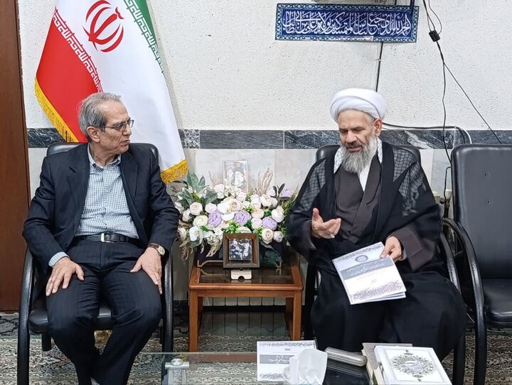 تحقق عدالت در سلامت در گرو اجرای دقیق نظام ارجاع و پزشک خانواده است تحقق عدالت در سلامت در گرو اجرای دقیق نظام ارجاع و پزشک خانواده است