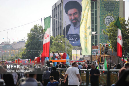 حضور تهرانیها در جشن«بیعت در امتداد بعثت»/تجدیدعهد دیدنی مردم با غدیر حضور تهرانیها در جشن«بیعت در امتداد بعثت»/تجدیدعهد دیدنی مردم با غدیر