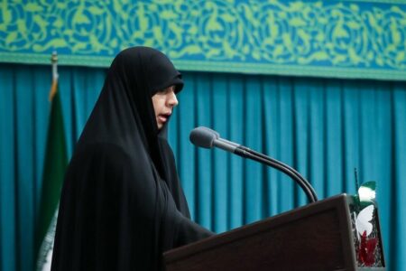 دختر شهید سلامی: پدرم فقط فرمانده سپاه نبود، فرمانده حقیقت و معنا بود دختر شهید سلامی: پدرم فقط فرمانده سپاه نبود، فرمانده حقیقت و معنا بود