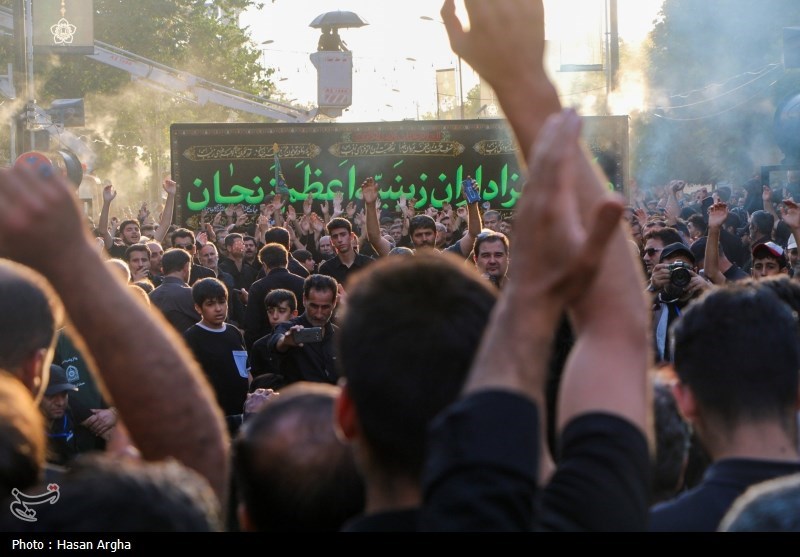 دسته زینبیه اعظم آغاز شد/زنجان در مسیر پیامآور کربلا اخبار زنجان , عزاداری , محرم , حضرت زینب (س) , حسینیه تسنیم ,