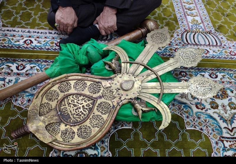 دل مه تا پرچم عشق؛ روایت علمبندان در شهر پلکانی ماسوله اخبار استان گیلان , ماه محرم , حسینیه تسنیم ,