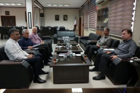 زارع: برنامه پزشک خانواده و نظام ارجاع در دشتستان حمایت می شود زارع: برنامه پزشک خانواده و نظام ارجاع در دشتستان حمایت می شود