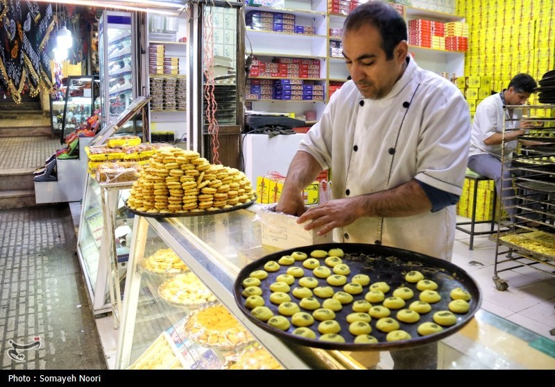 سوغاتی اصیل کرمانشاه زیر سایه گرانیها/ صفهای نان روغنی کجا رفت؟ سوغاتی اصیل کرمانشاه زیر سایه گرانیها/ صفهای نان روغنی کجا رفت؟