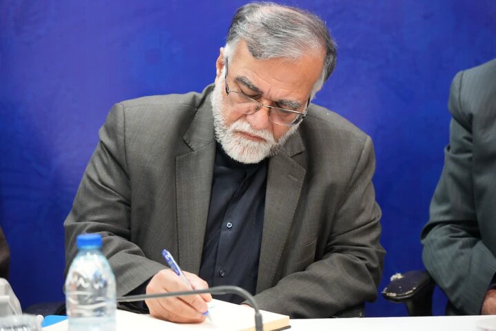 لرستان در سوگ «محمد حسین» ۱۴ ساله؛ روایت مداح کوچک و شهید بزرگ لرستان در سوگ «محمد حسین» ۱۴ ساله؛ روایت مداح کوچک و شهید بزرگ