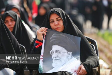 از بازتولید سرمایه اجتماعی تا تقویت انسجام در تشییع رهبر شهید از بازتولید سرمایه اجتماعی تا تقویت انسجام در تشییع رهبر شهید