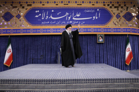 «امت همدل» نگاهی به اندیشههای وحدتگرایانه رهبر دارد «امت همدل» نگاهی به اندیشههای وحدتگرایانه رهبر دارد