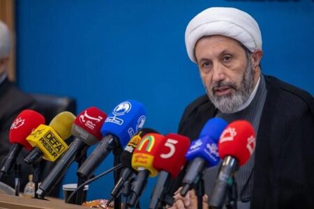 تجلیل از ۴۵ چهره شاخص در اولین دوره جایزه جهانی دیپلماسی فرهنگی تجلیل از ۴۵ چهره شاخص در اولین دوره جایزه جهانی دیپلماسی فرهنگی