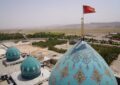 پرچم انتقام و خونخواهی بر فراز گنبد مساجد کشور به اهتزاز درمی آید پرچم انتقام و خونخواهی بر فراز گنبد مساجد کشور به اهتزاز درمی آید