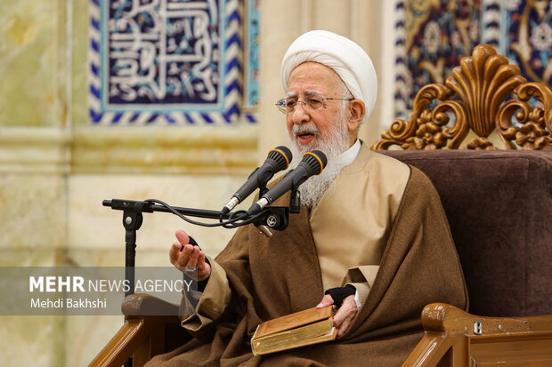 آیتالله جوادیآملی: توحیدباید در همه شئون زندگی انسان ظهور داشته باشد آیتالله جوادیآملی: توحیدباید در همه شئون زندگی انسان ظهور داشته باشد