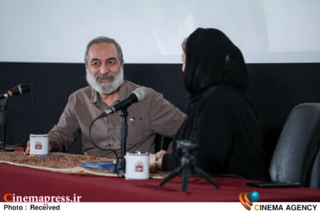 تمام «جنگ» خود «جبهه» نیست بلکه «پشت جبهه» نیز باید ثبت و ضبط شود تمام «جنگ» خود «جبهه» نیست بلکه «پشت جبهه» نیز باید ثبت و ضبط شود