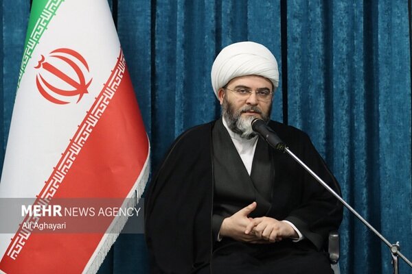 حجتالاسلام قمی: مردم نمیگذارند قیمت پایان جنگ، فروختن عزت ایران باشد حجتالاسلام قمی: مردم نمیگذارند قیمت پایان جنگ، فروختن عزت ایران باشد