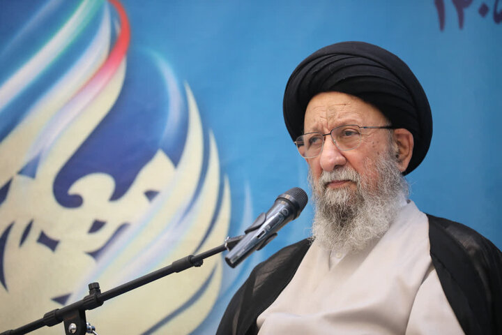 حوزه باید پیش از تحمیل مسائل جدید، پاسخ فقهی آنها را آماده کند حوزه باید پیش از تحمیل مسائل جدید، پاسخ فقهی آنها را آماده کند
