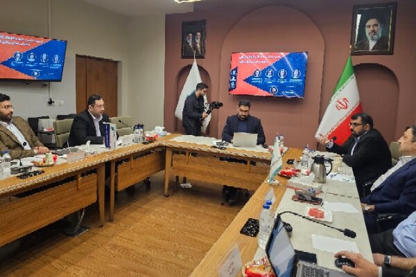 حکمرانی فضای مجازی در پیچ تعدد نهادها؛ نمیتوان دستوری حکمرانی کرد حکمرانی فضای مجازی در پیچ تعدد نهادها؛ نمیتوان دستوری حکمرانی کرد