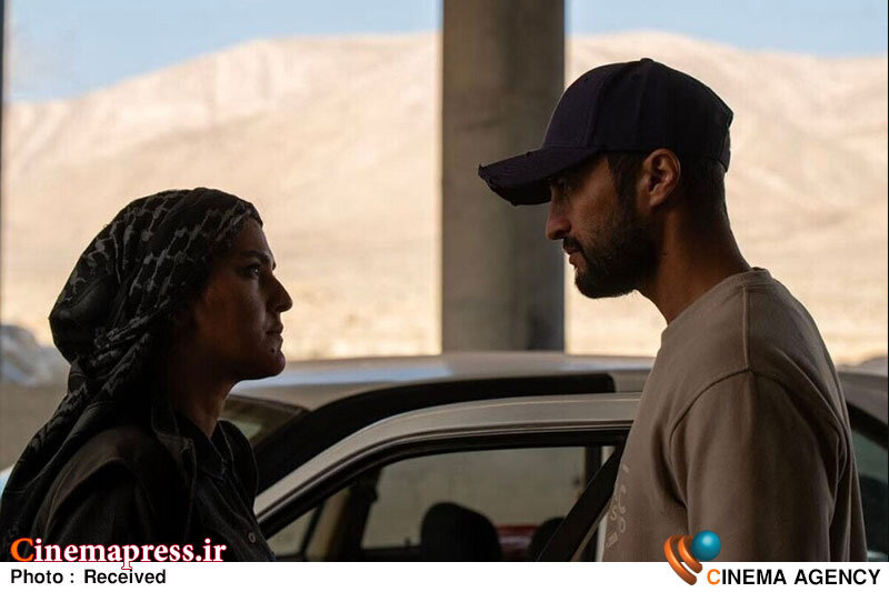نمایش «اسکورت» با حضور هدی زینالعابدین نمایش «اسکورت» با حضور هدی زینالعابدین