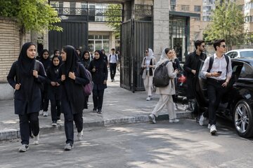هدایت تحصیلی یک میلیون و ۲۰۰ هزار دانشآموز پایه نهم / جزئیات انتخاب رشته اعلام شد هدایت تحصیلی یک میلیون و ۲۰۰ هزار دانشآموز پایه نهم / جزئیات انتخاب رشته اعلام شد
