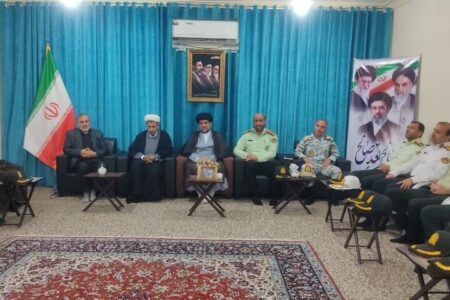امام جمعه گناوه: امنیت زیربنای پیشرفت و آرامش جامعه است امام جمعه گناوه: امنیت زیربنای پیشرفت و آرامش جامعه است