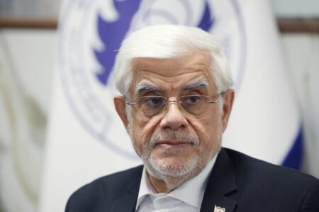 عارف: حوزه سلامت در دو جنگ اخیر بهترین عملکرد را داشت عارف: حوزه سلامت در دو جنگ اخیر بهترین عملکرد را داشت